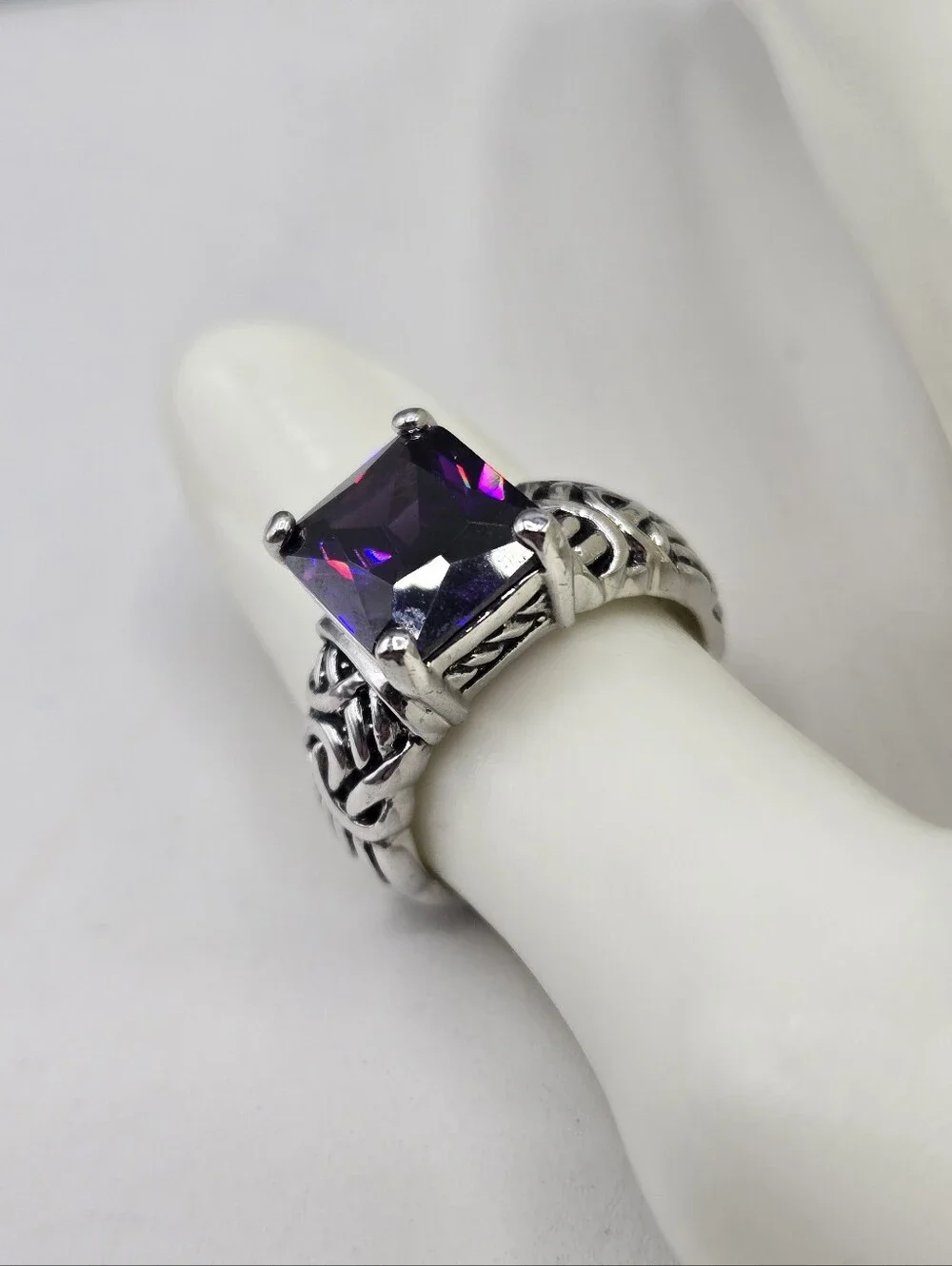 Swarovski Crystal Elements Silver Statement Ring Purple Amethyst Size 8